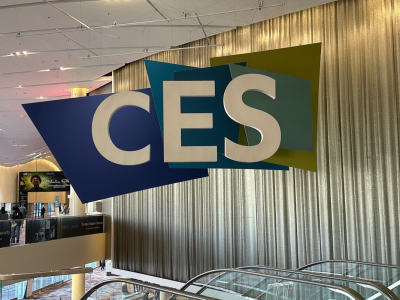 CES 2024:AI 硬件「狂欢」背后,真正的「希望」是什么?