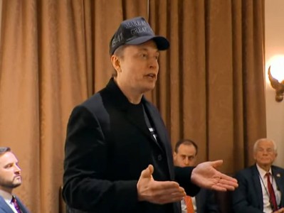 马斯克:我们也犯错了,比如把埃博拉防治经费取消了