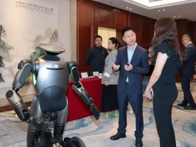 推动 “AI+” “机器人 +” 深度融合 广东遴选出8 个人工智能行业大模型朱元璋问道士自己寿命,道士:"比我多活一日"朱元璋:"砍了"