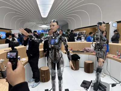 要不要发展“人形”机器人?产学界长期看好具身智能,强调产业发展必须务实长征结束,周总理向毛主席袒露一事,主席怒道:我要当面问贺子珍