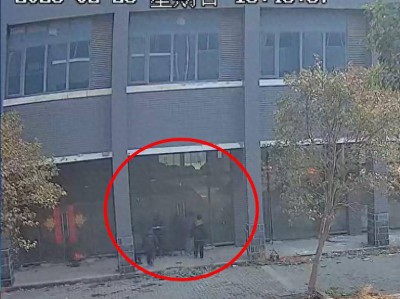 6名小学生放花炮往大楼门缝里塞,烧毁捕鱼网具损失约400万;受灾渔民:将起诉孩子监护人