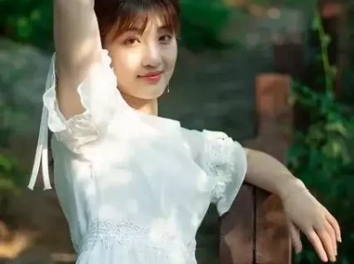 解析女性情感与心理，聊聊这三个关键阶段的情感特征莫言：当一个家庭在吃饭时，父母去端饭并饭后刷锅洗碗，说明这家的子女有出息