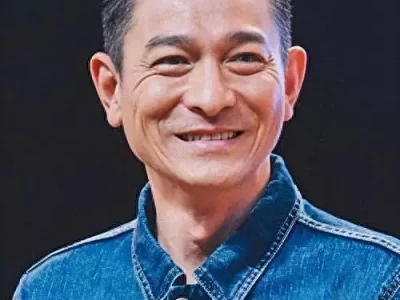 DeepSeek评香港十大零绯闻影星：古天乐第二，阿朱扮演者上榜中国电磁炮专家，竟然是美国间谍，出卖大量情报，让国家损失惨重