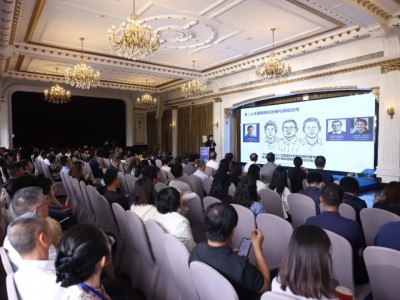 2025年上海市青少年科技教育校长沙龙聚焦人工智能时代的教育变革——探讨AI技术与教育深度融合的创新场景