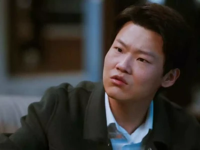张全全的抉择:爱与束缚间的挣扎?深度剖析《无所畏惧2》的情感冲突单位里,你没关系、不送礼还想提拔,那就走暗路、耕瘦田、进窄门
