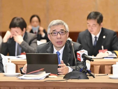 迎全国“两会”・代表履职风采|打造人工智能“上海高地”,他提出高等教育、研究资源、风险共担缺一不可