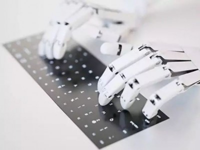 人工智能硬件引领下一代计算机架构革命│清华教授余志平——IEEE联合专访系列