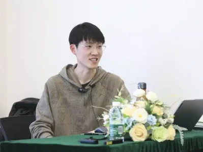 民企全面拥抱DeepSeek 《恒友汇嘉年华》携清华大学人工智能菁英解码AI平权志愿军张文荣有多狠?被俘后炸毁敌军飞机,还反杀10名美军官