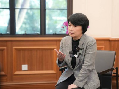 如何看大学广泛开AI课?家庭教育怎么应用人工智能?梅兵代表谈思考