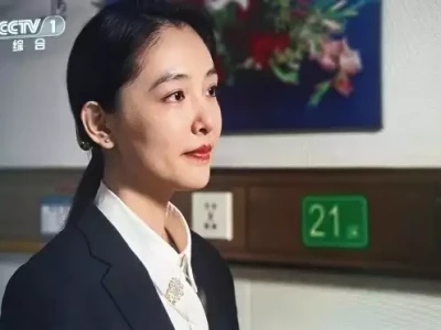 追剧六姊妹 聊聊何家欢医生忠告:每个爱挖鼻孔的人,可能早晚都将承受4个后果,要重视